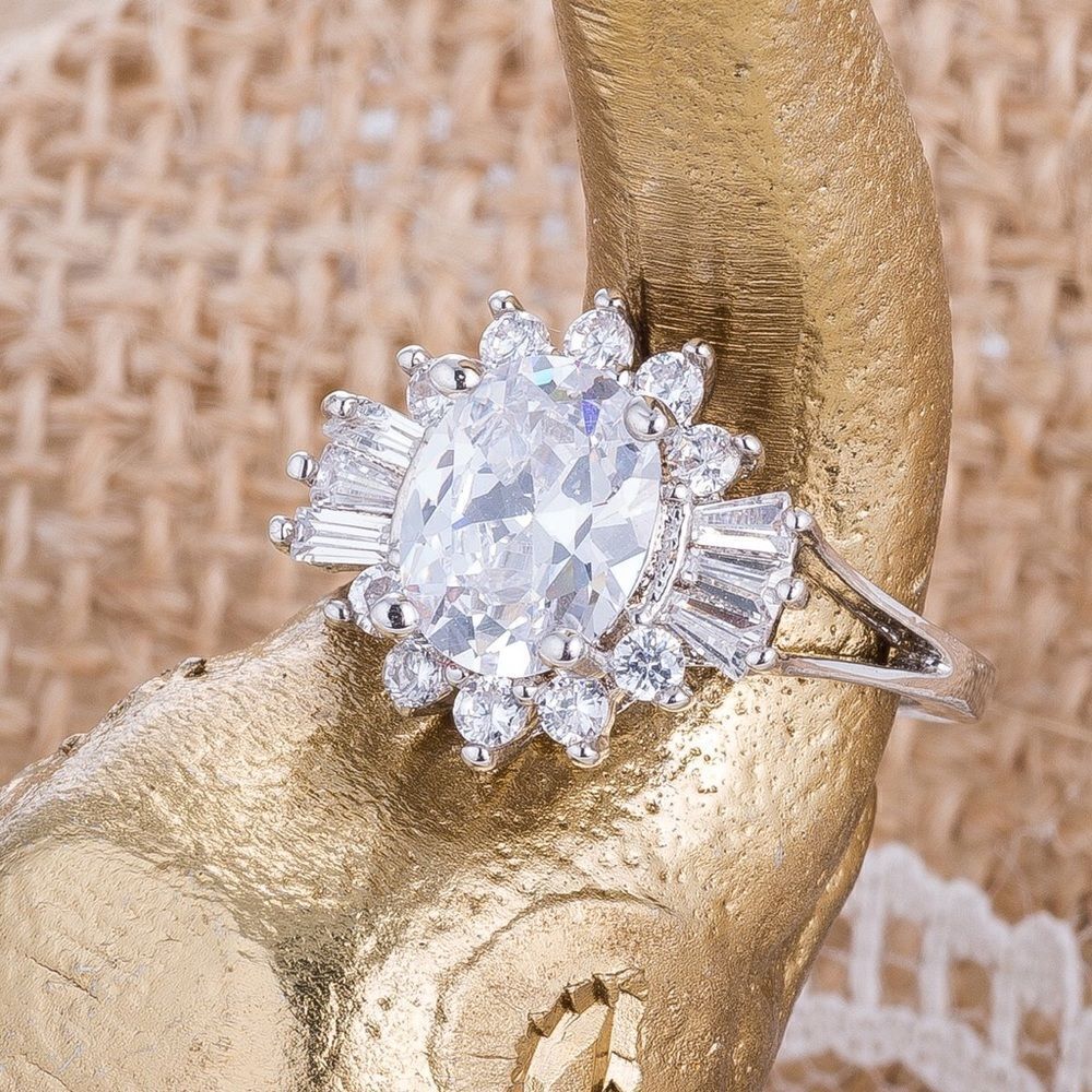 3 Ct OvalRound Baguettediamonelle Ring Sz 8